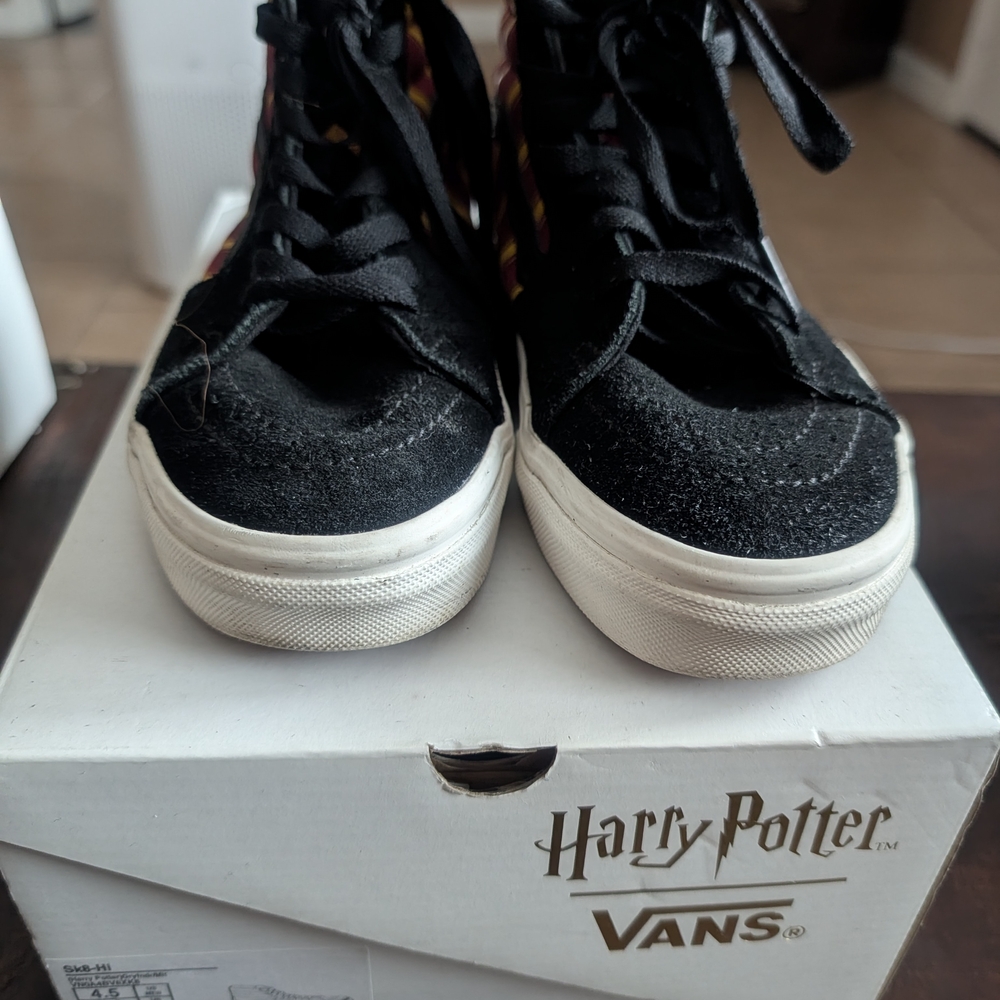 VANS Harry Potter Gryffindor Sk8-Hi Unisex Shoes Size 6 Women/4.5 Men MIB